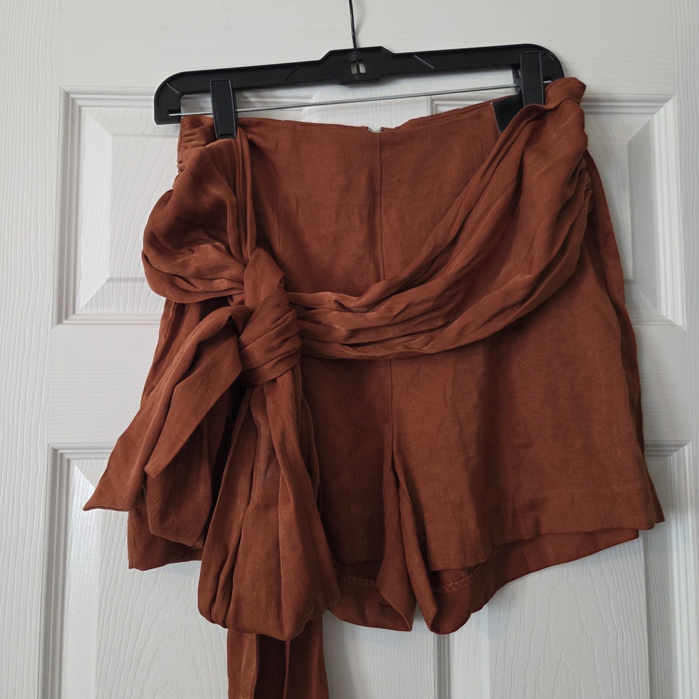 Elegant Rust Shorts with Bow Detail (Front Or Back)